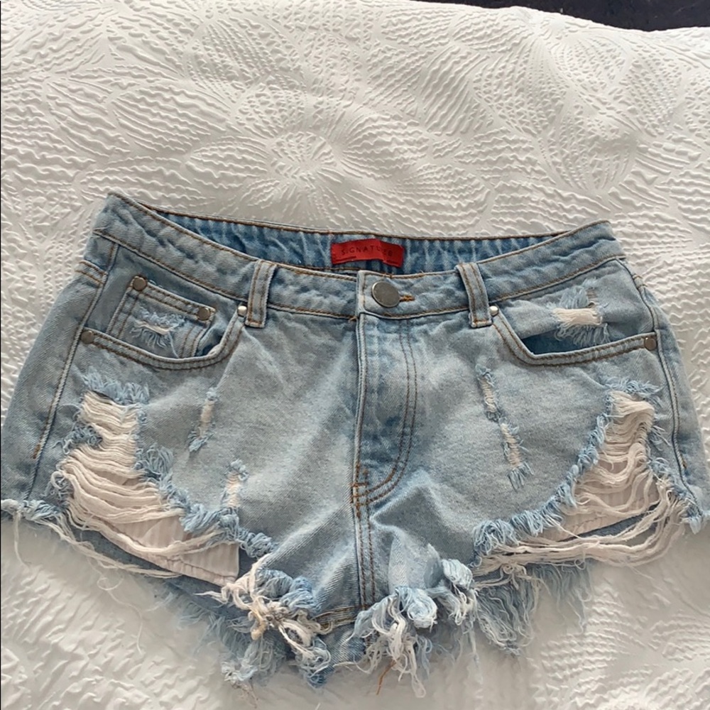 Signature 8 Denim Shorts